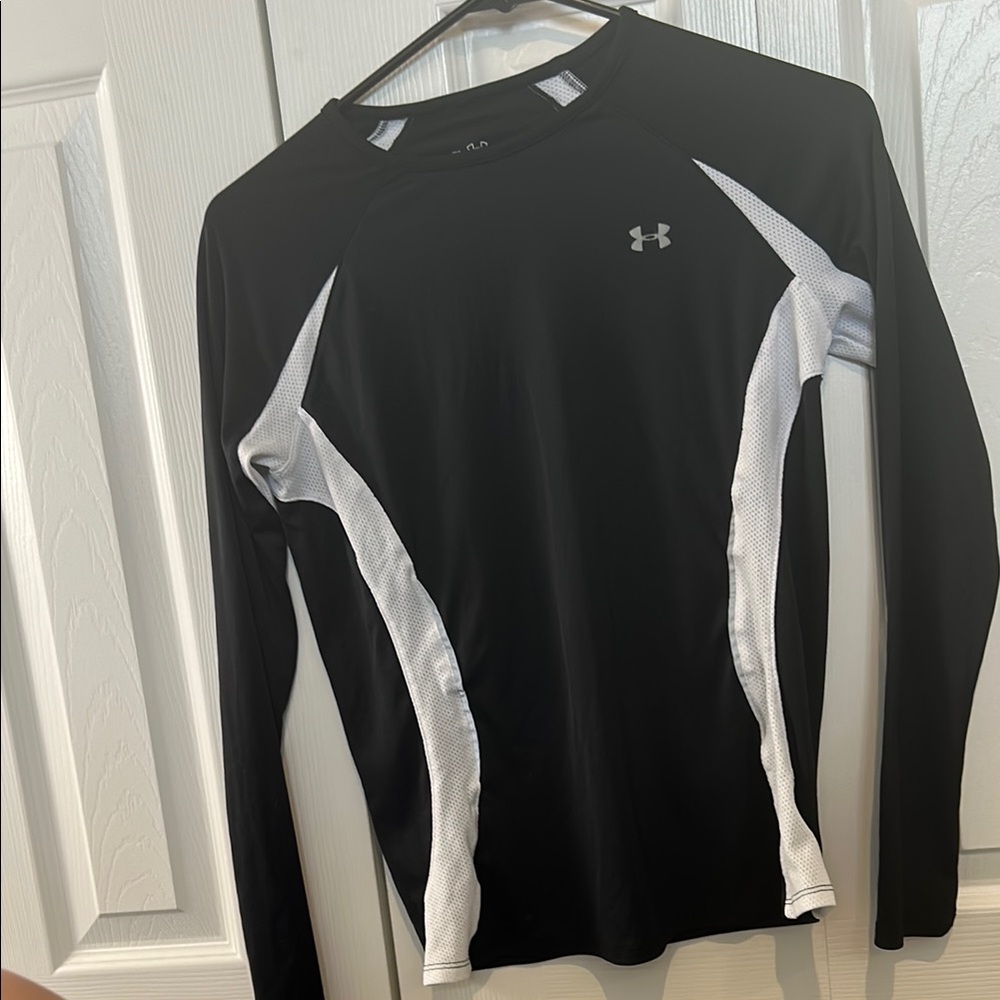Under Armour Black and White Women’s Shirt